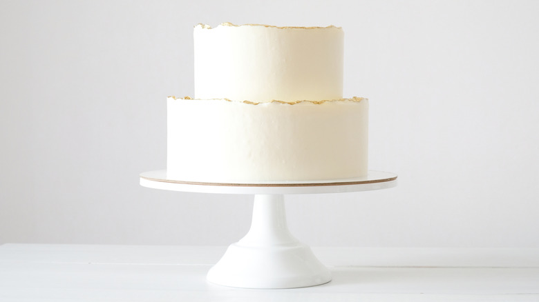 Two-tier white cake